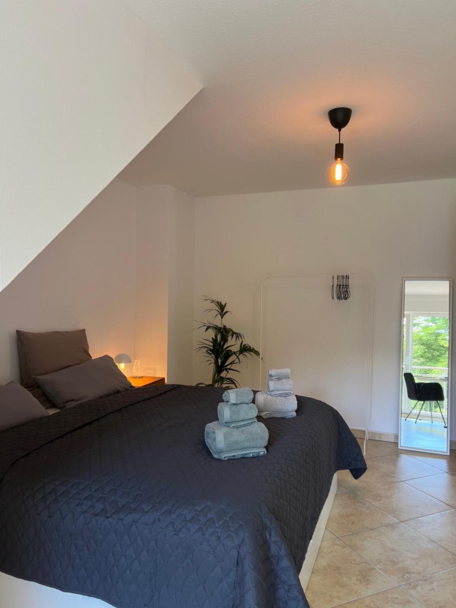 Lichtdurchflutetes Appartement Im Zentralen Ruhrgebiet บอททรอพ ภายนอก รูปภาพ